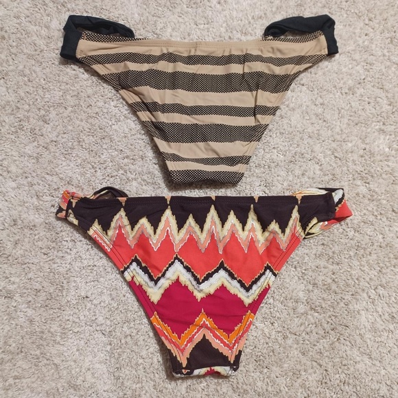 L*SPACE 'Taboo' Classic Cut Bikini Bottoms~SET of 2! - Picture 2 of 7